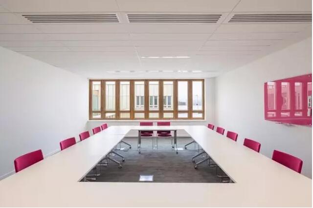 <a href=http://m.miqian.net/bangonganli/ target=_blank class=infotextkey>合肥辦公室設計</a>